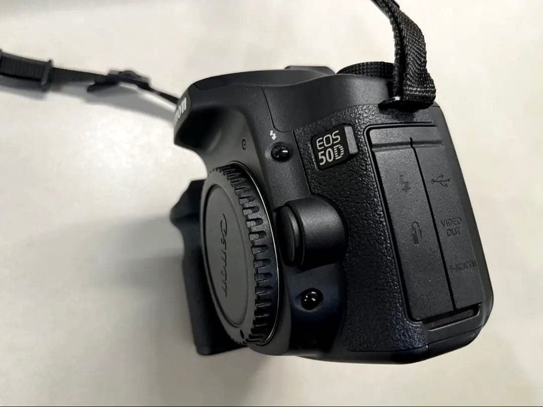 CANON EOS 50D ボディ　送料込み
