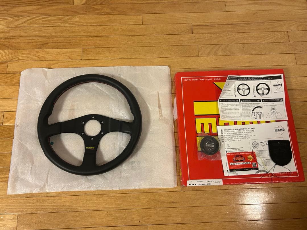 MOMOチューナーステアリング