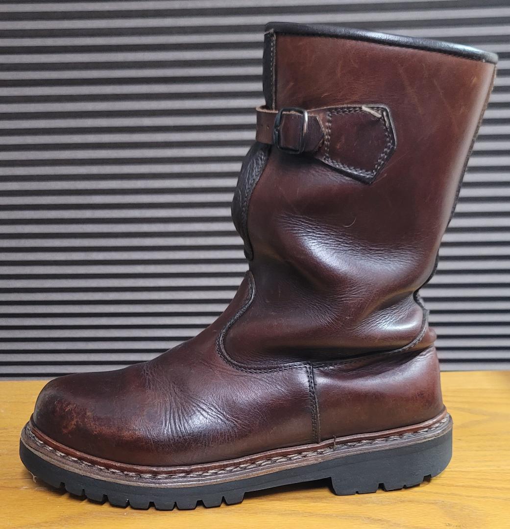 ワークブーツ　ブラウン　ビブラムソール