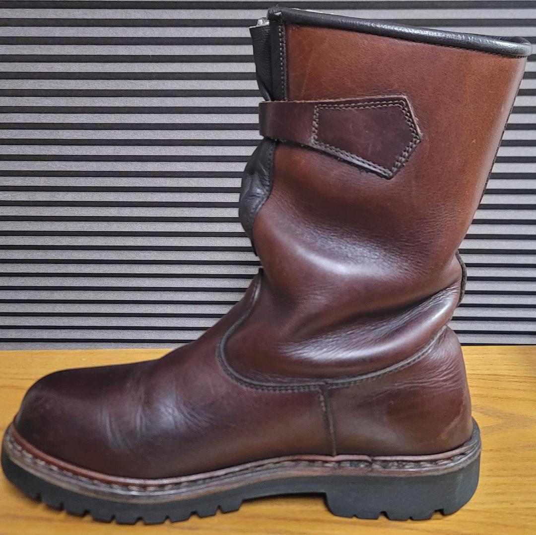 ワークブーツ　ブラウン　ビブラムソール