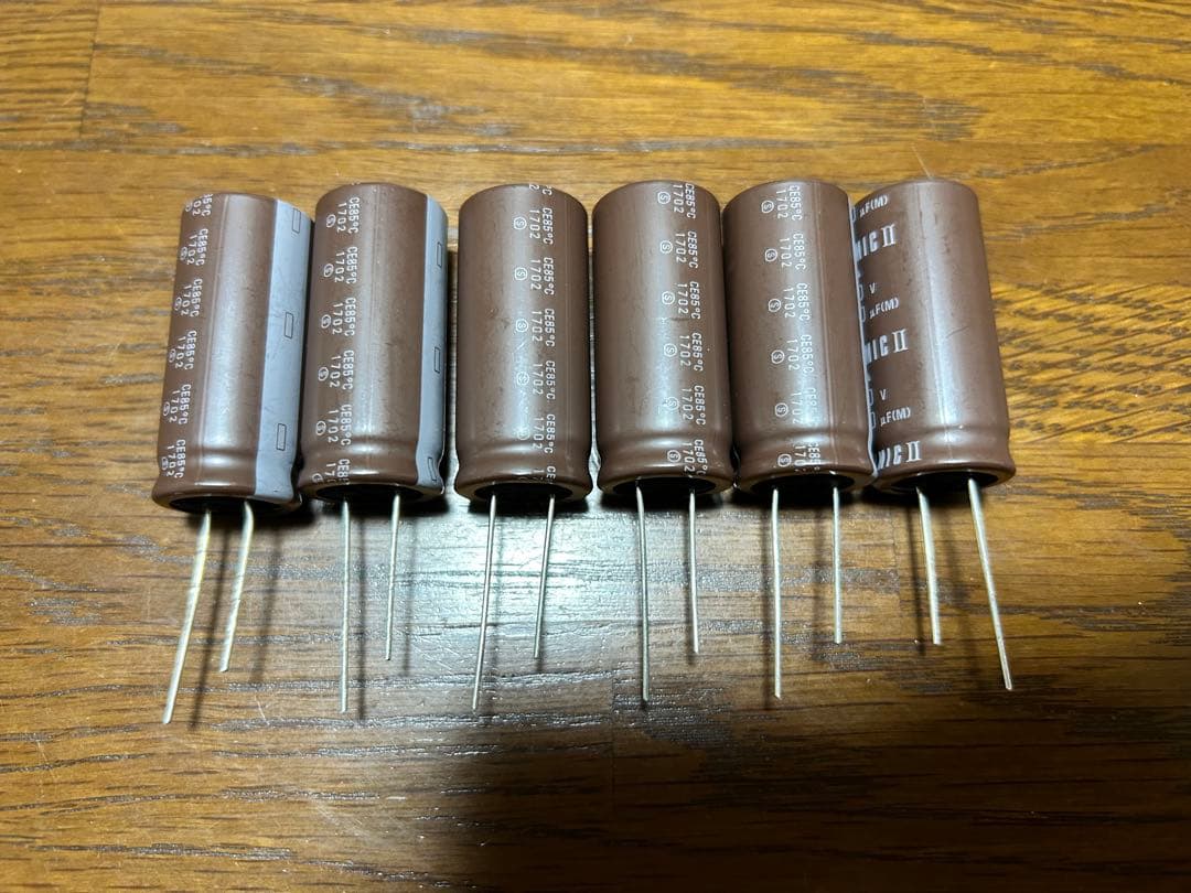 販売用在庫全数100v,220μF (SILMIC Ⅱ) 46個 (専用)