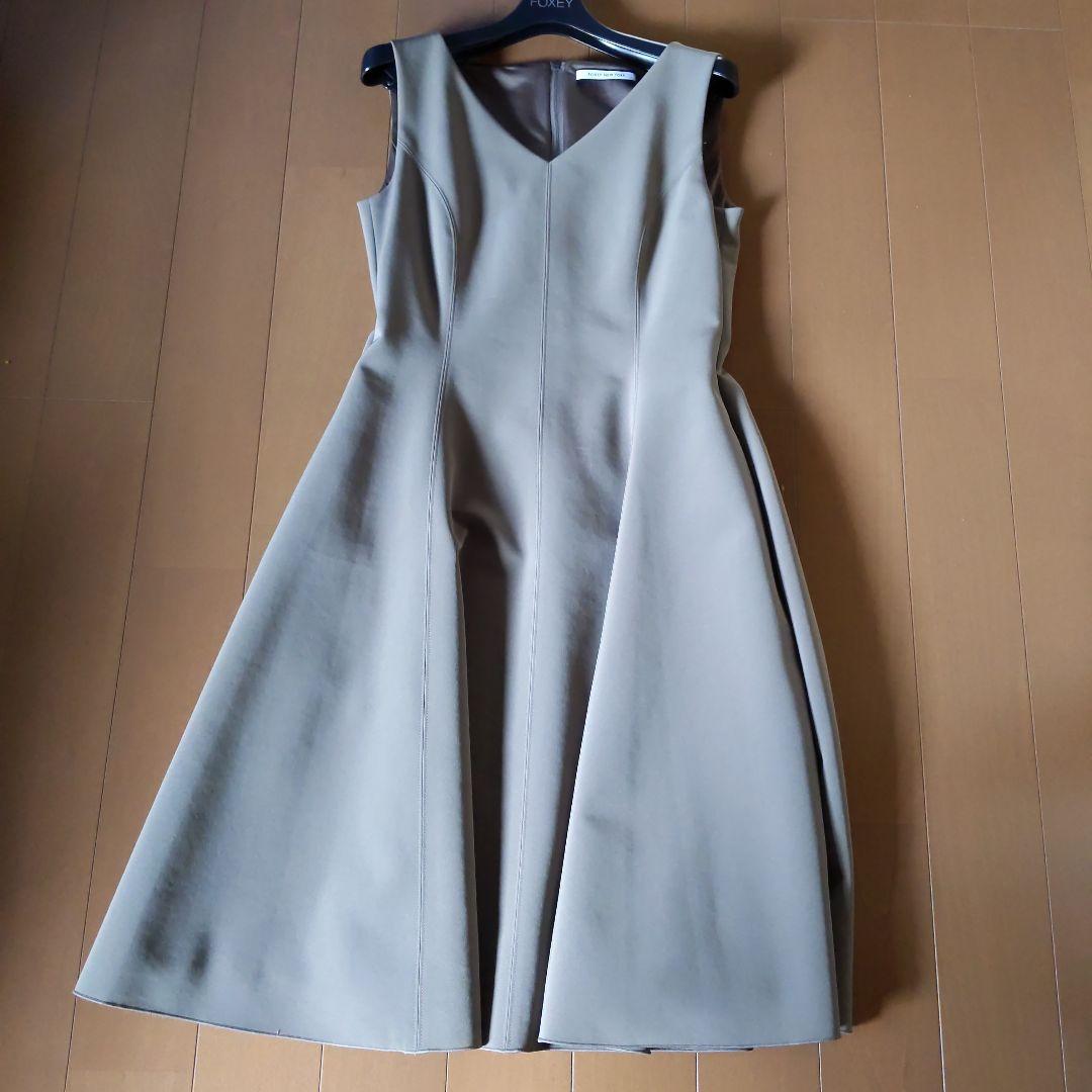 FOXEY NEW YORK ノースリーブワンピース ベージュ