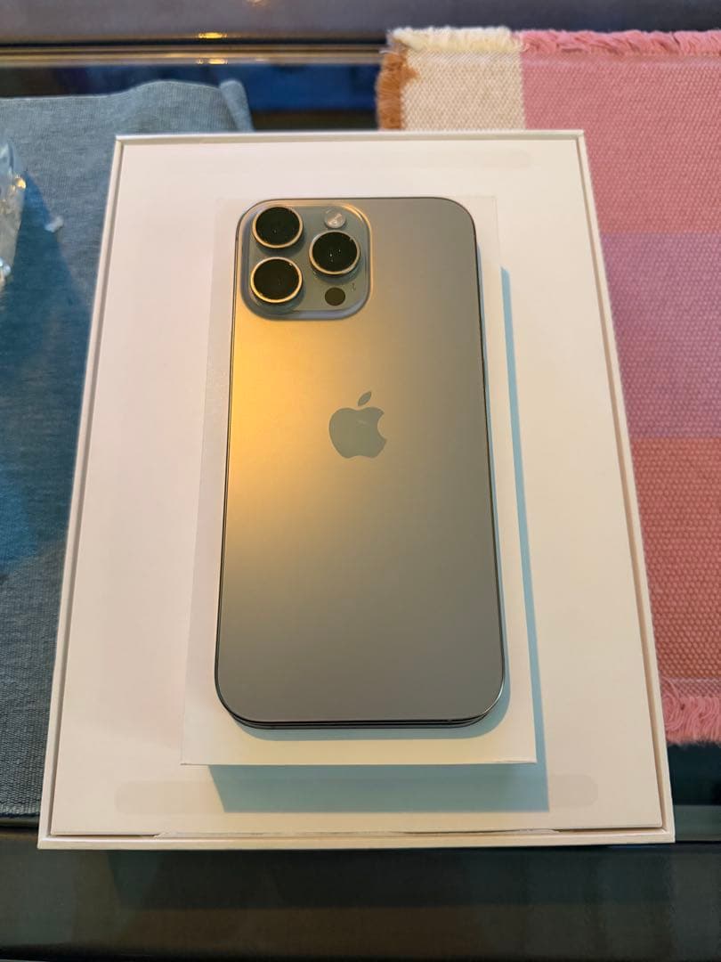 ★iPhone16ProMax★256GB★使用1年未満★ナチュラルチタンニウム