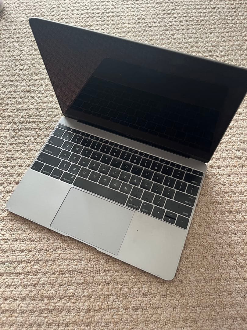 ジャンク　Apple Macbook 12インチ　A1534 Apple