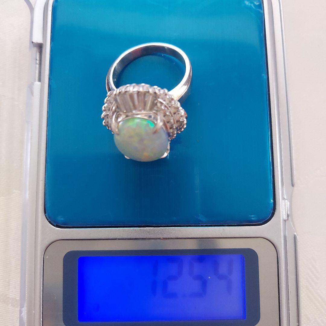 オパール3.25ct 重量12.5g ダイヤ取巻き大粒オパール指輪