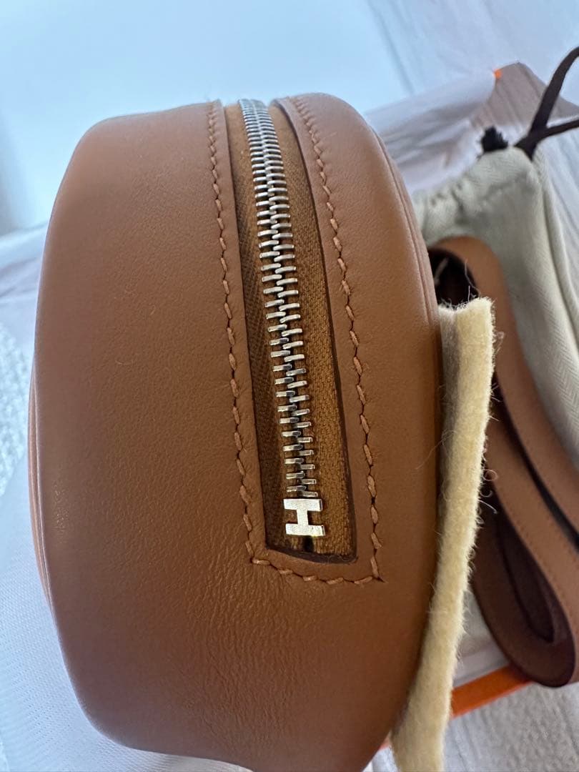 新品　W刻印　HERMES エルメス インザループ ボディバッグ ヴォースイフト