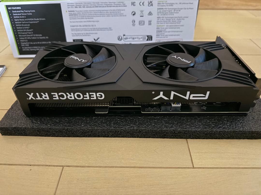 グラフィックボード本体　GeForce RTX 4070 SUPER