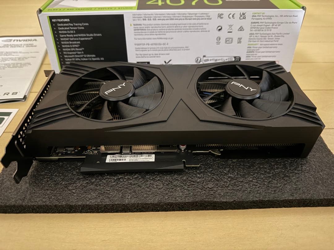 グラフィックボード本体　GeForce RTX 4070 SUPER