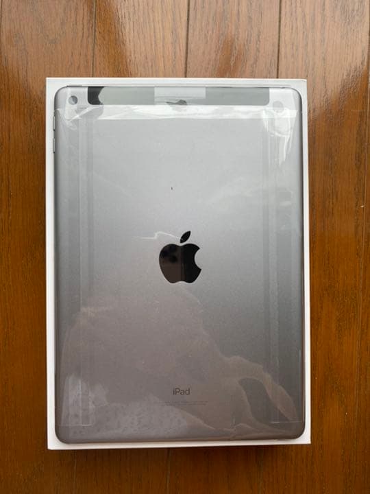 iPad 32GB 9.7インチ Wi-Fi+Cellular 第6世代