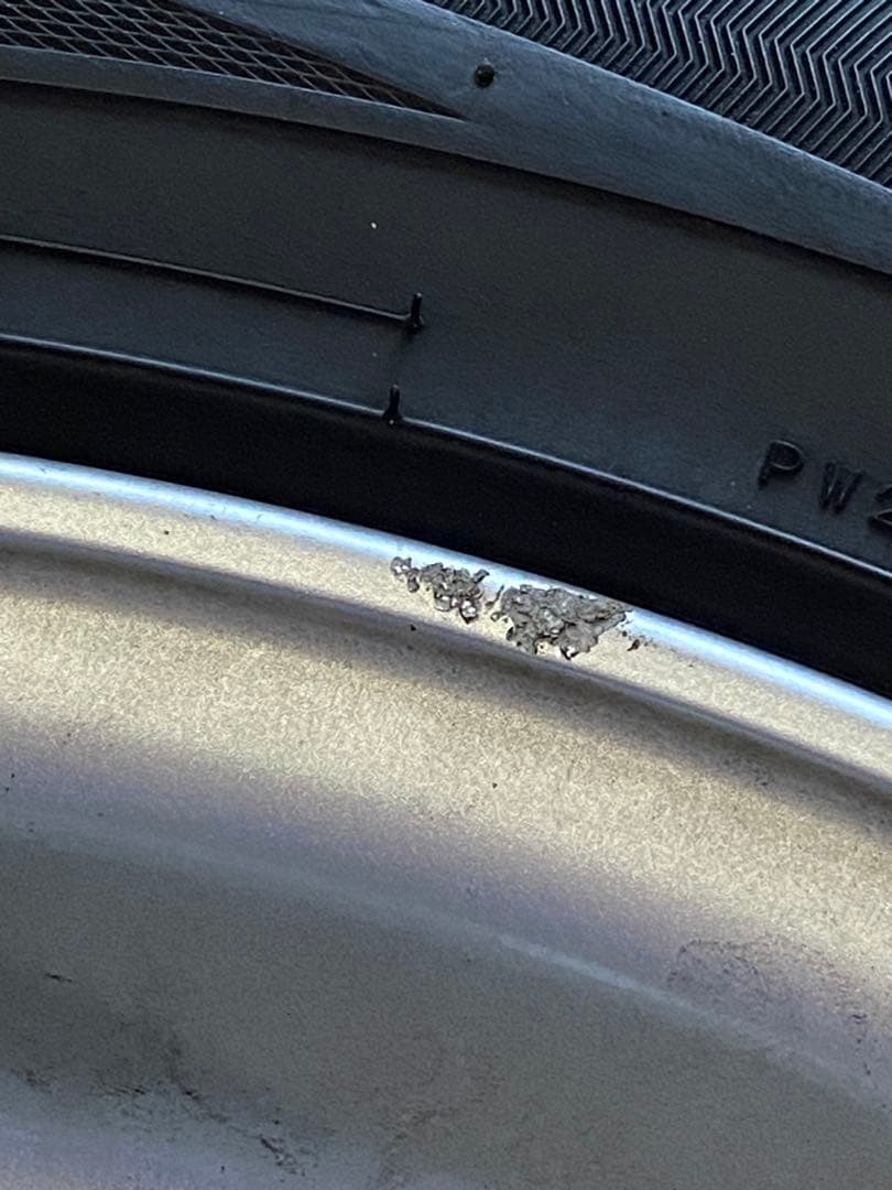 【アリ】カローラスポーツ スタッドレスタイヤとホイール　4本セット