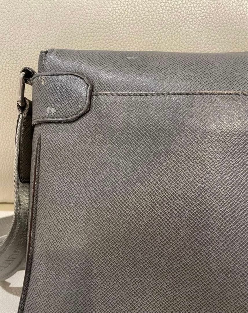 ルイヴィトン タイガ ロマン グレー ショルダー メッセンジャーバッグ