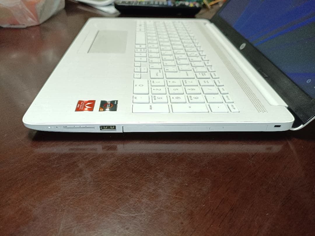 HPノート Ryzen3 2200U メモリ4GB SSD128GB Win11