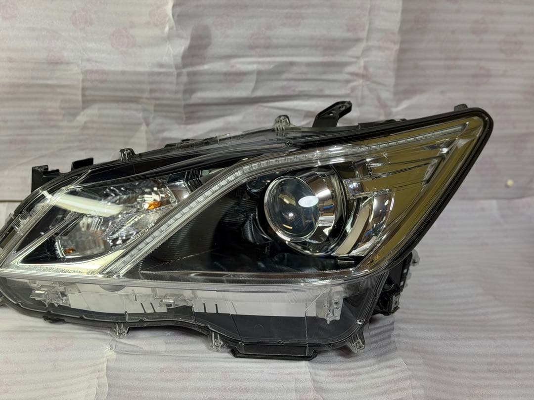 ゆ*う様 トヨタクラウン　左LED ヘッドライト クリアレンズ