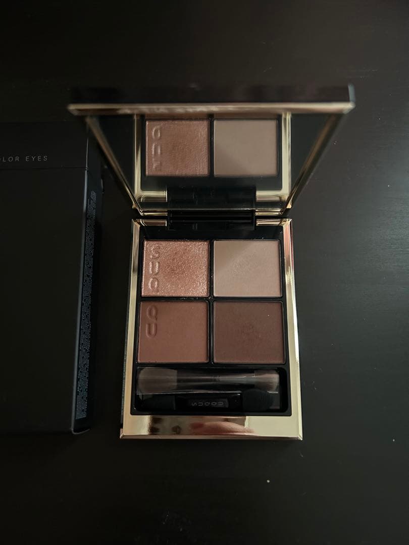 スック SUQQU シグニチャーカラーアイズ S02 霜華