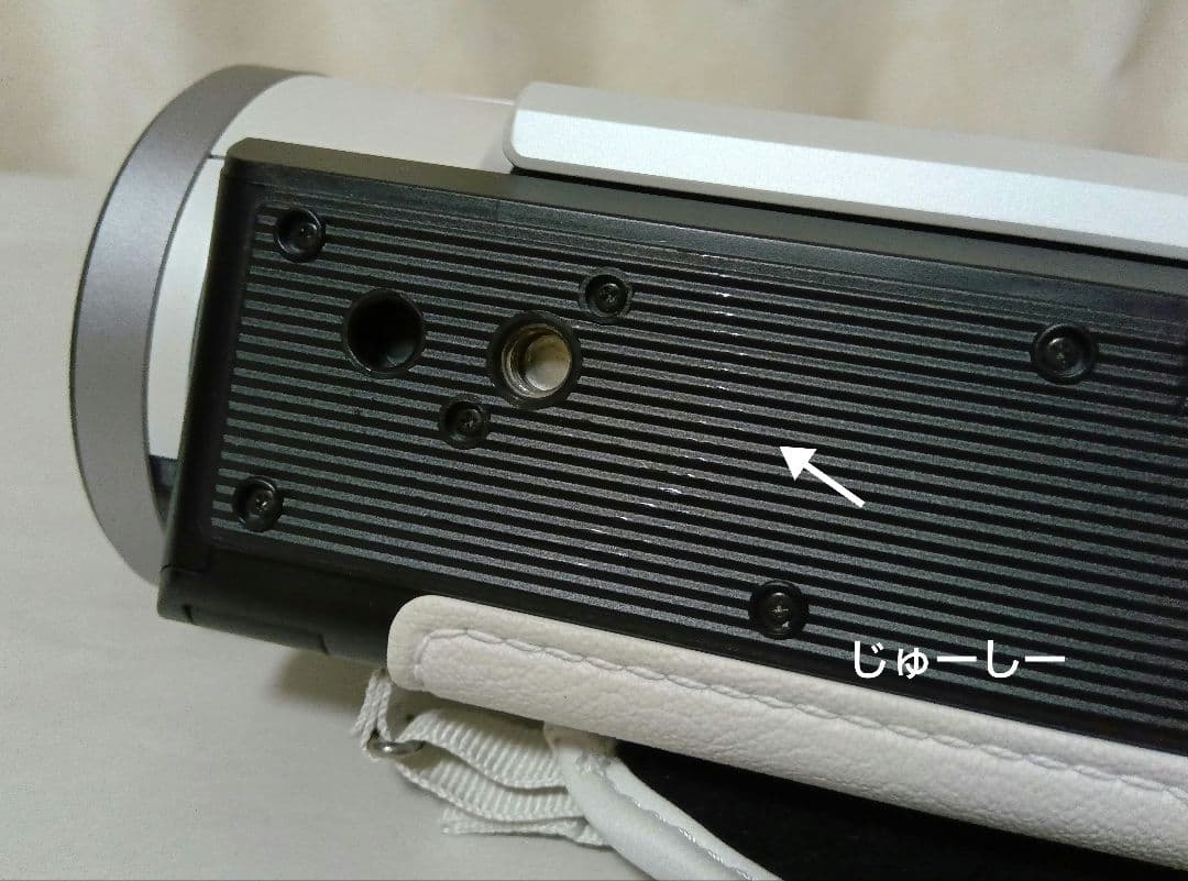 デジタル 4K ビデオカメラ　パナソニック　VX2M　ホワイト