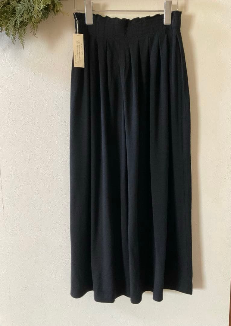 ヨーガンレール　ウールワイドパンツ　未使用品