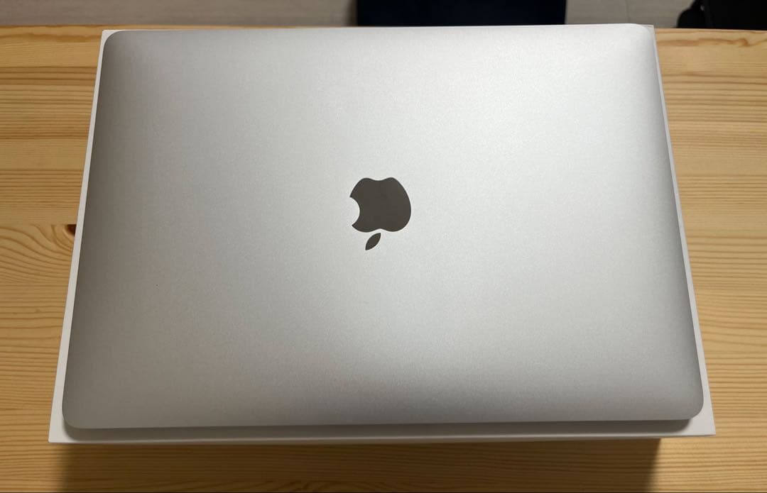 美品MacBook Air （M1 2020) 16GB/512GB