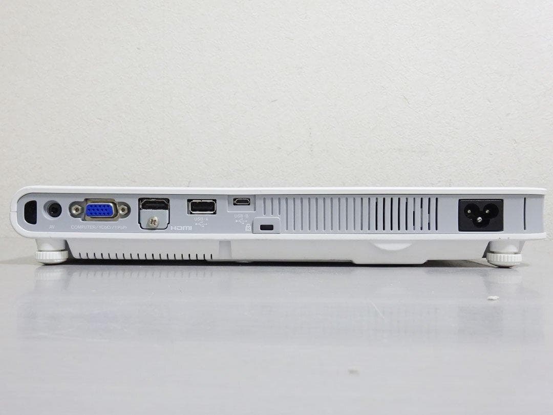 CASIO XJ-A257 スリムモデルプロジェクター ライト使用時間 271H