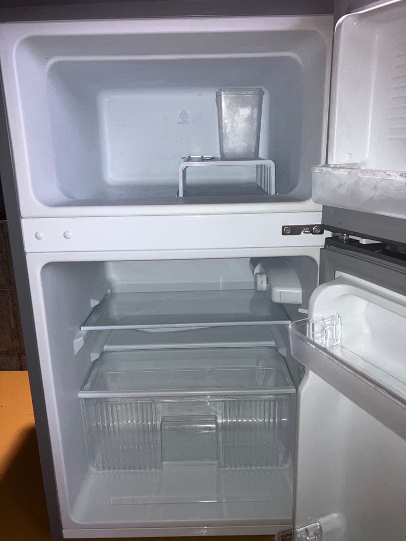 2019年製 YAMADA 冷凍冷蔵庫 YRZ-C09G1 90L 右開き