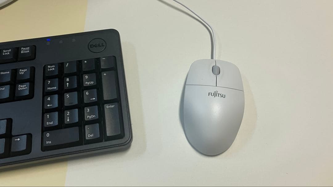 Fujitsu ESPRIMO D588/T 8世代 i5-8500 のみ