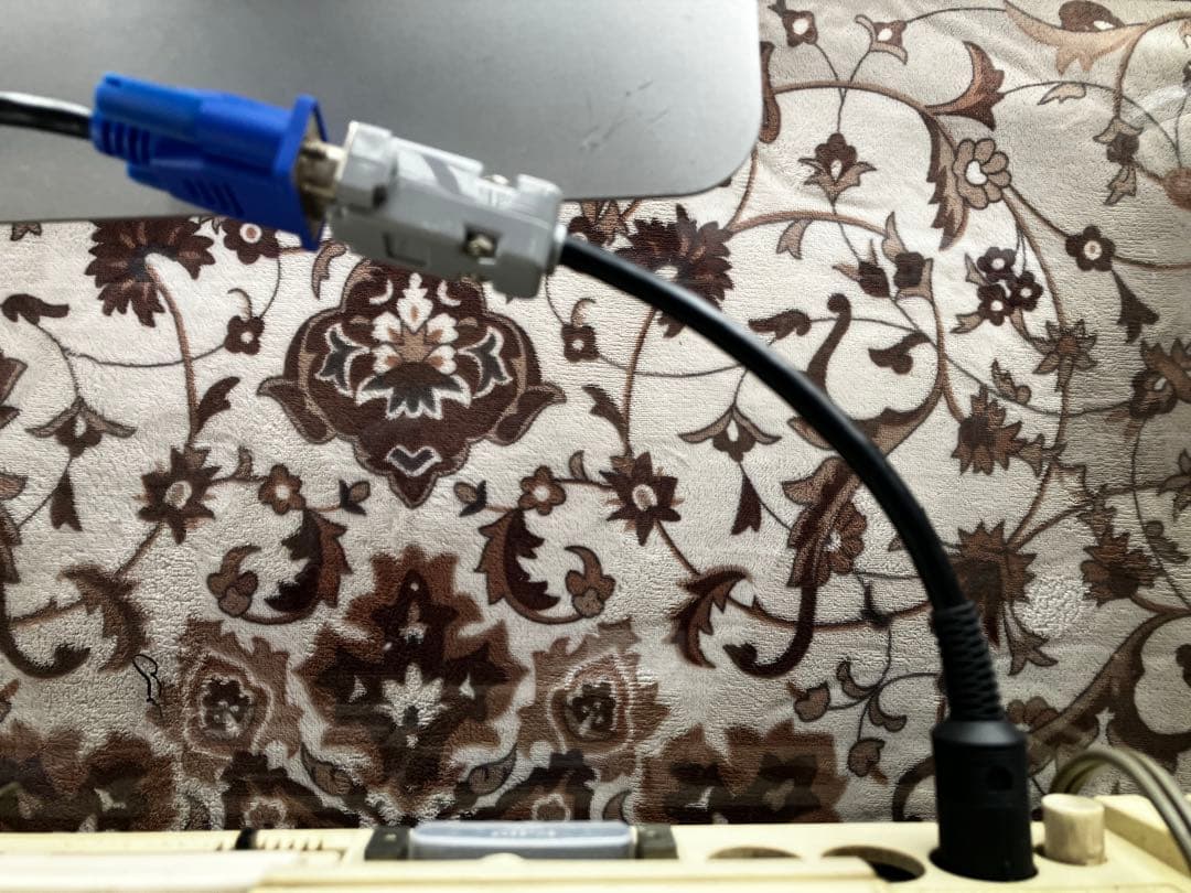 PC8001mk2本体+モニタ DELL P2314Ht+変換ケーブル