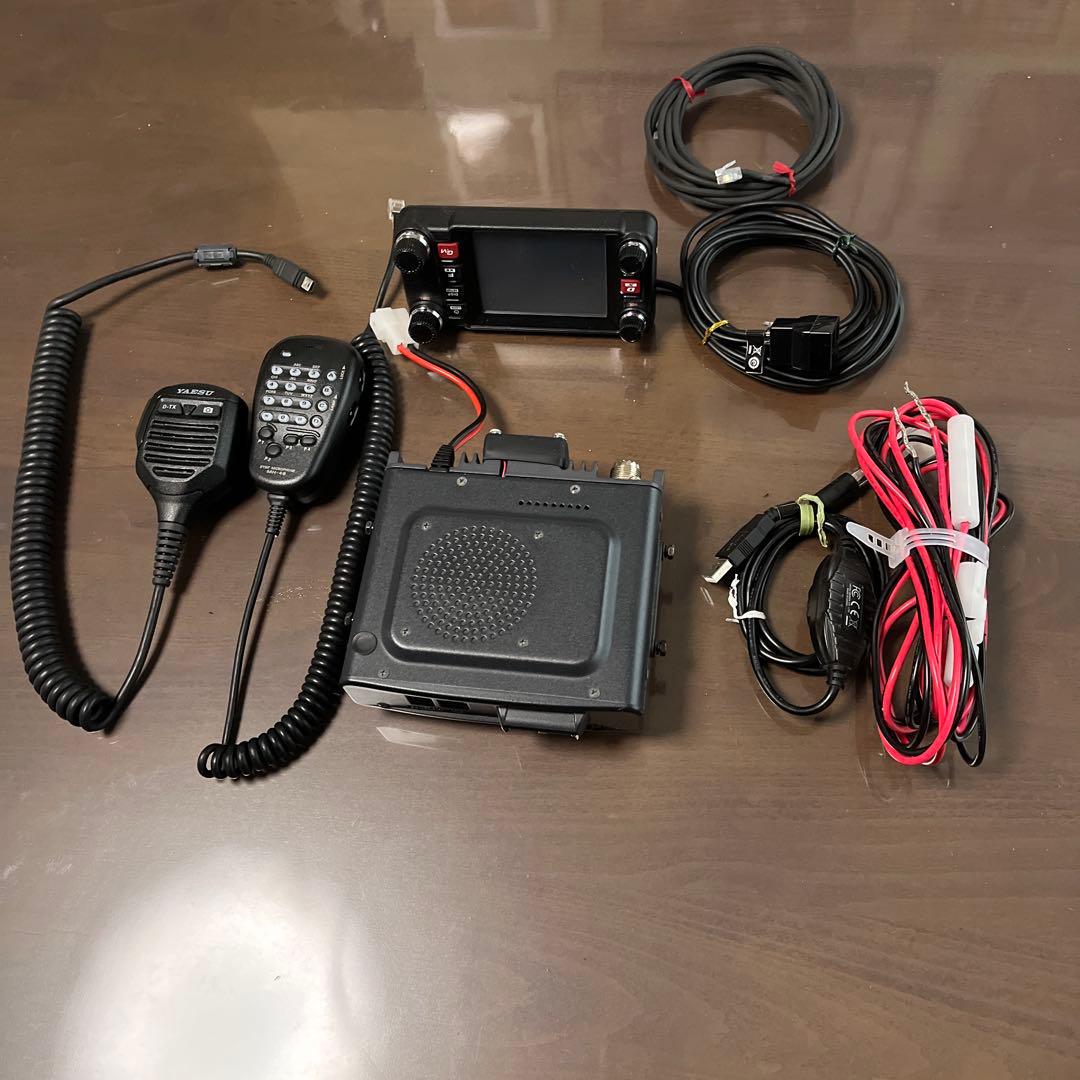 八重洲無線　144/430MHz FM／デジタルカートランシーバー