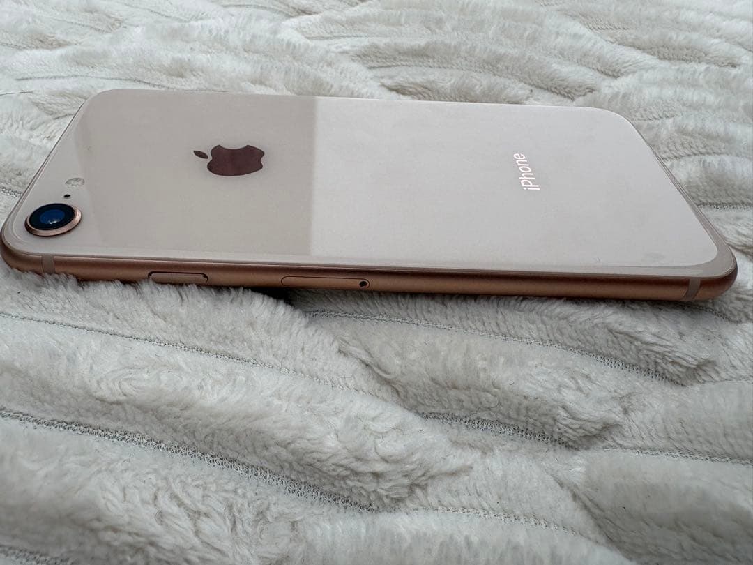 iPhone8 ゴールド64GB　本体のみ　simロック解除済み