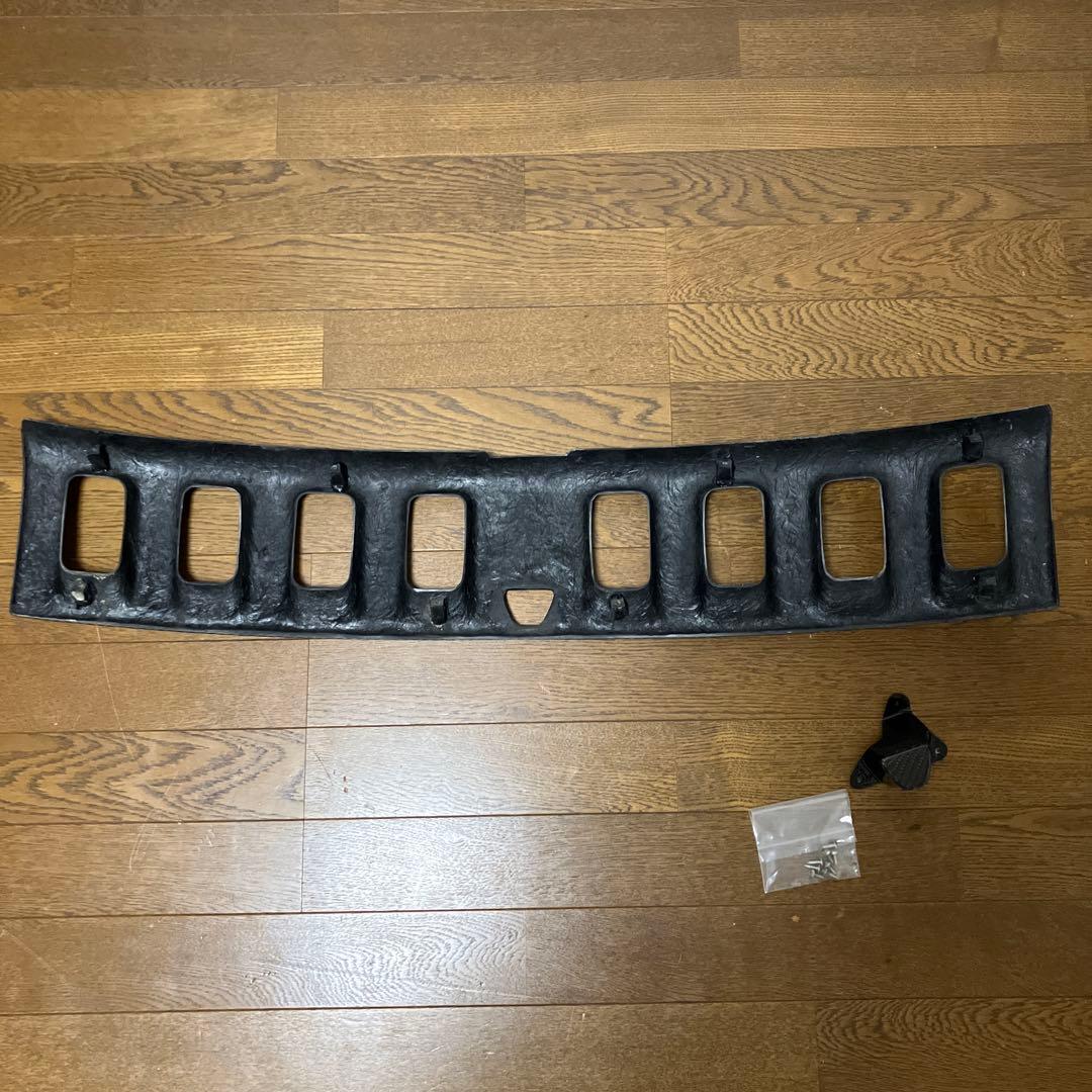 デリカD5 TGS カーボンセンターグリル