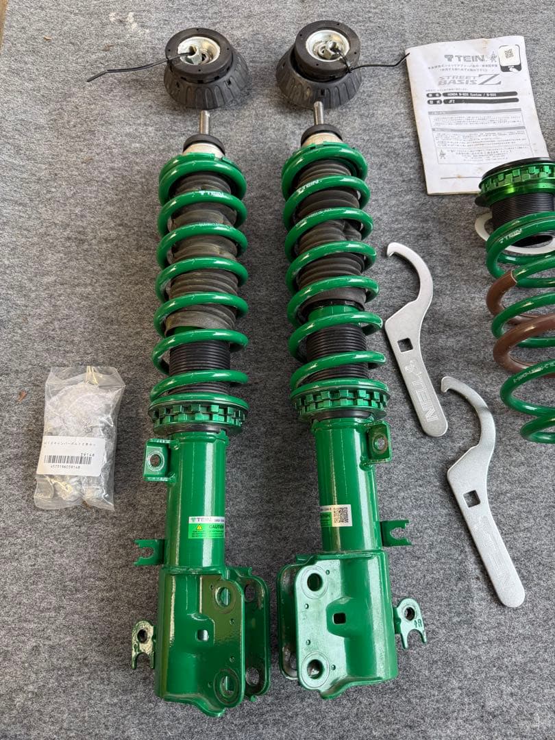 N-BOXカスタム　JF2 TEIN 車高調