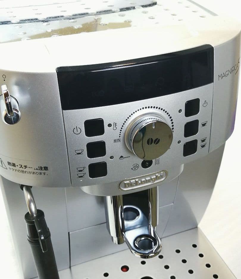 デロンギ　コンパクト　全自動コーヒーマシン　マグニフィカS　ECAM22110
