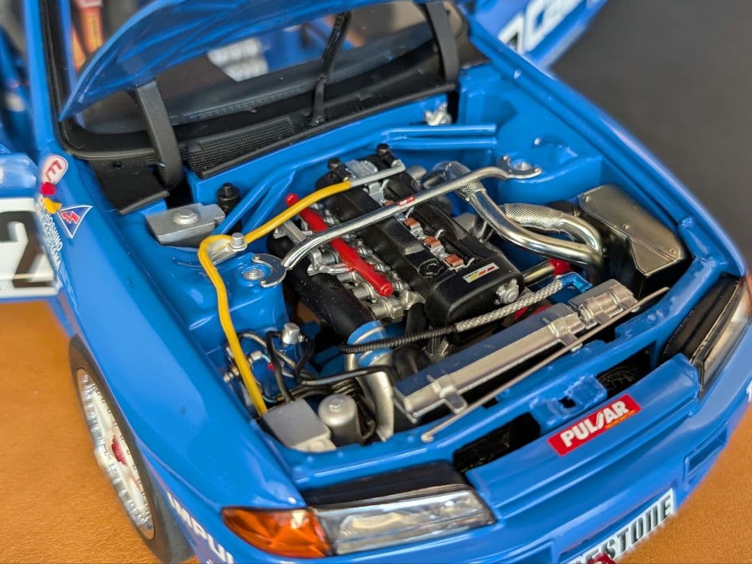 オートアート 1/18 日産スカイライン GT-R R32 カルソニック #12