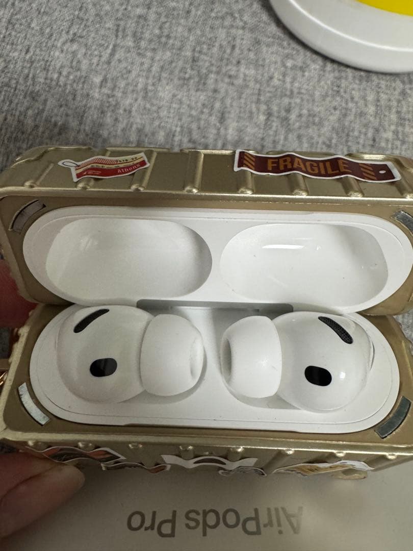 AirPods Pro3 ゴールドケース付き