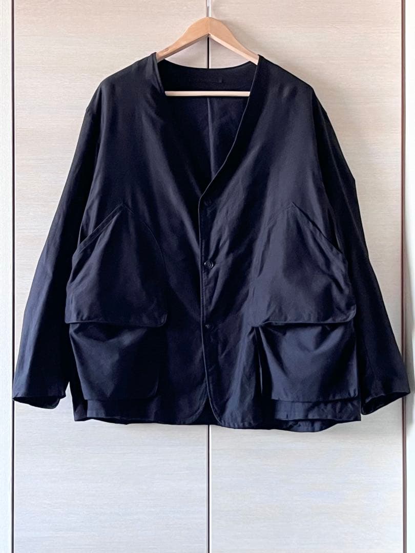 COMOLI 21SS コットンサテン ハンティングジャケット Black 3