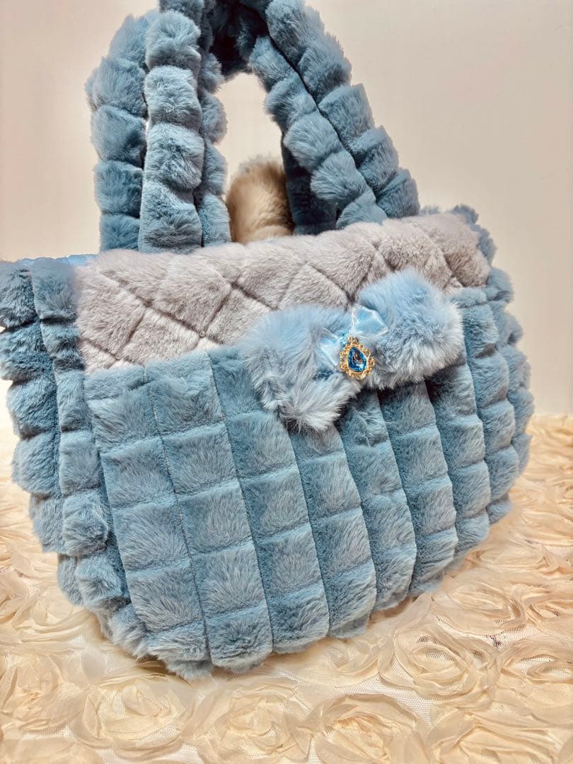 コヤンイサムチョン　ブルーファーのふわふわころりんバッグ