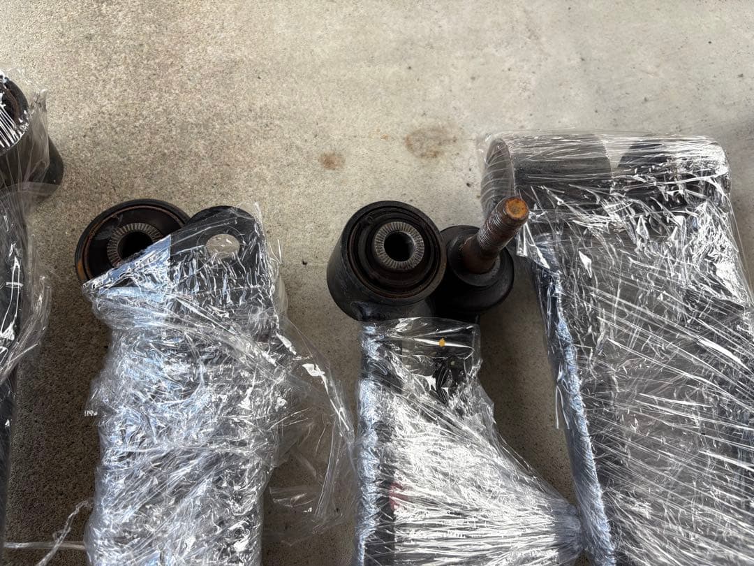 210系 クラウンマジェスタ ※ナックルのみ4WD用