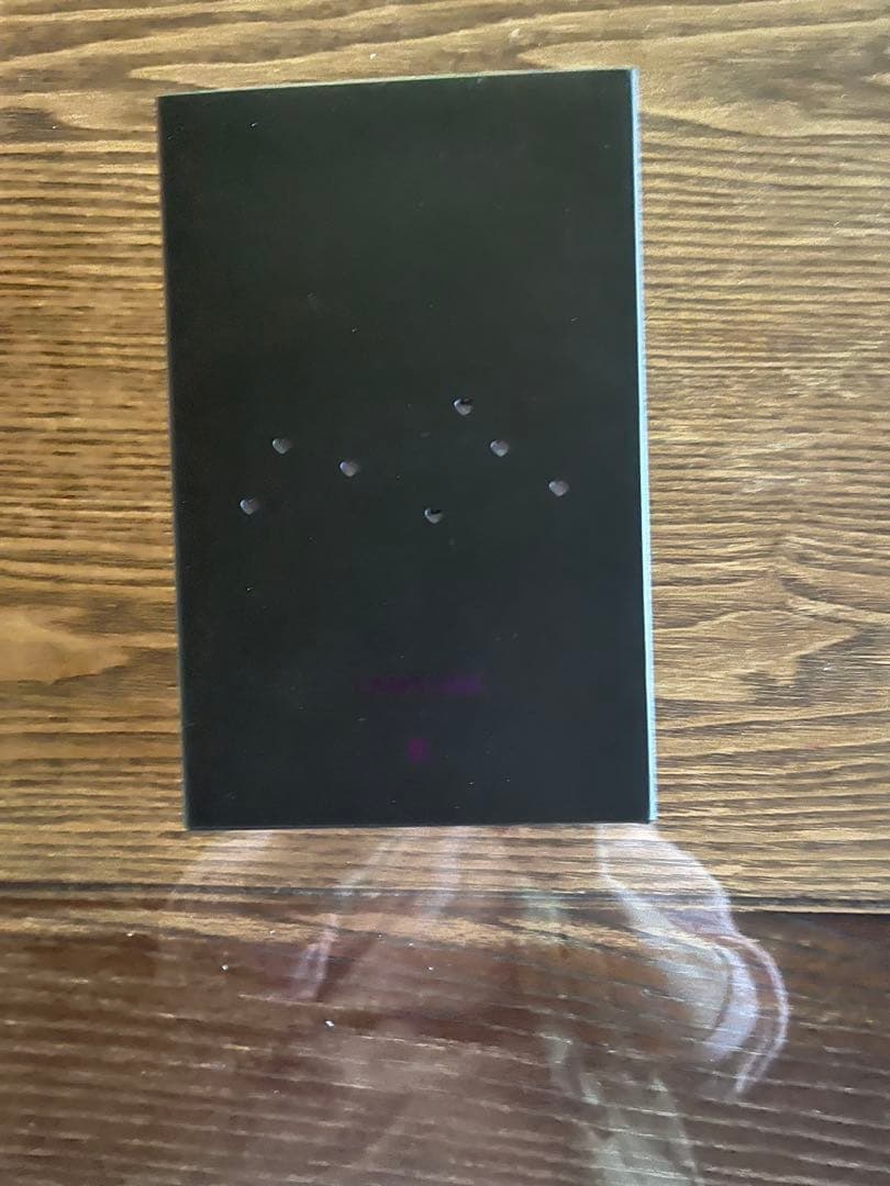 BTSワイヤレスイヤホン