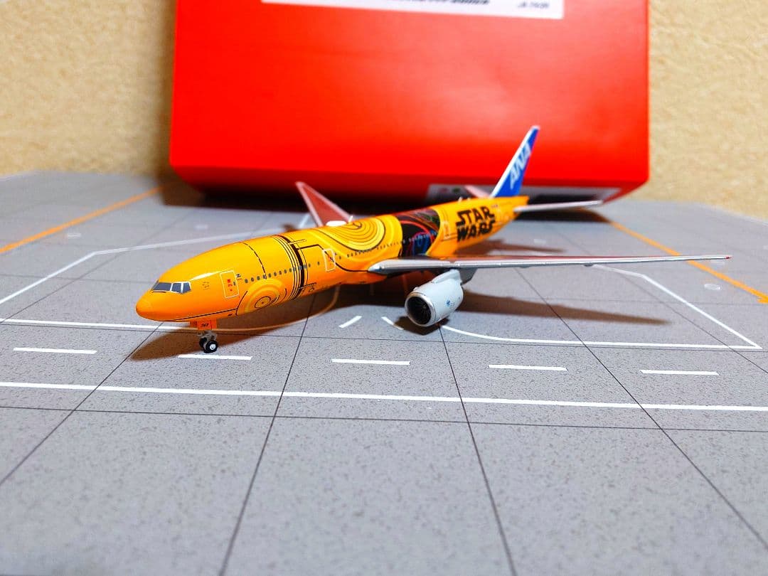 R*y様 【ANA B777-200ER 1/400 スター・ウォーズ　スタンド