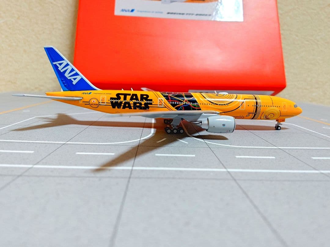 R*y様 【ANA B777-200ER 1/400 スター・ウォーズ　スタンド