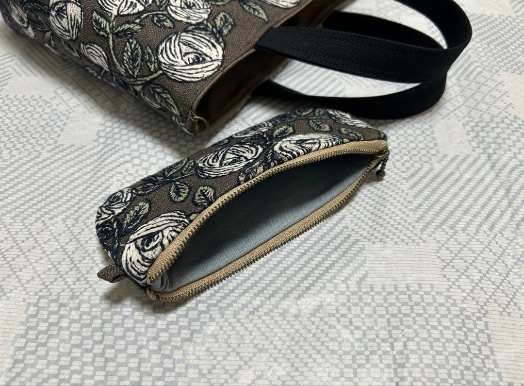 bellyの森さん 様 rosy コロりんトート