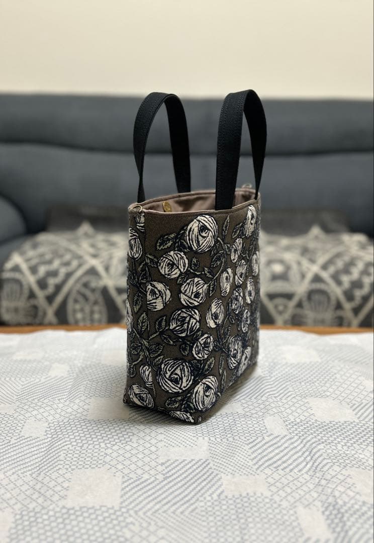 bellyの森さん 様 rosy コロりんトート