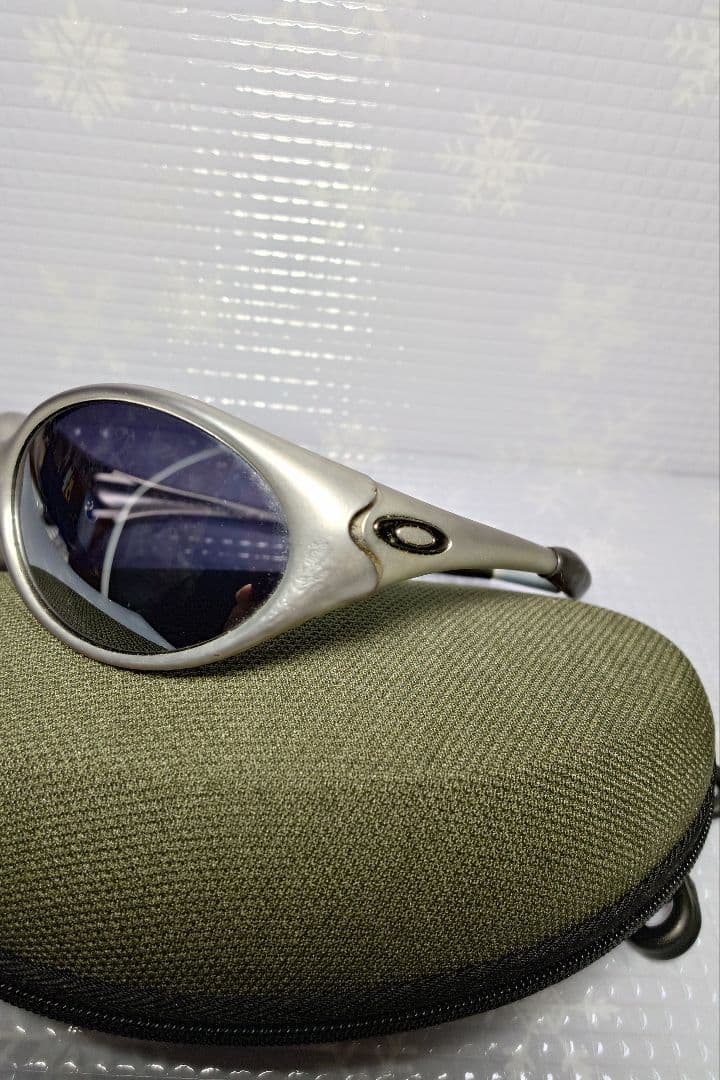 Oakley アイジャケット サングラス シルバー/ブラック