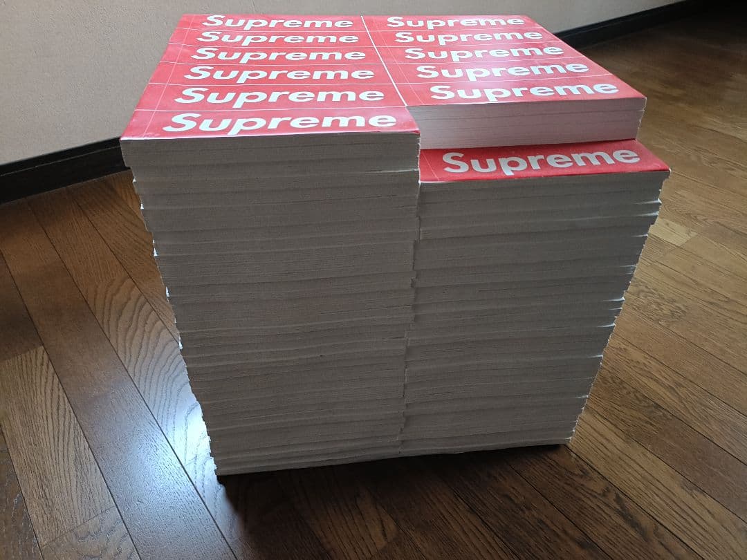 SUPREME ROTARY HERO STICKER STOOL シュプリーム