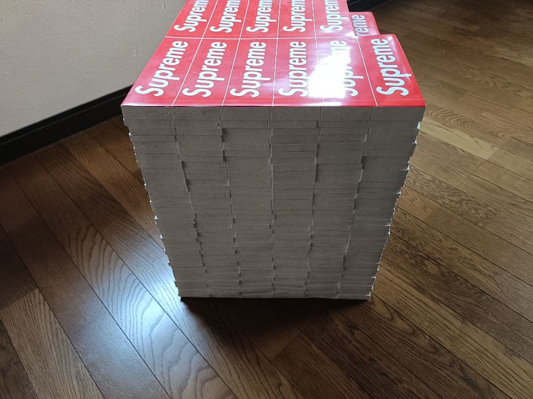 SUPREME ROTARY HERO STICKER STOOL シュプリーム