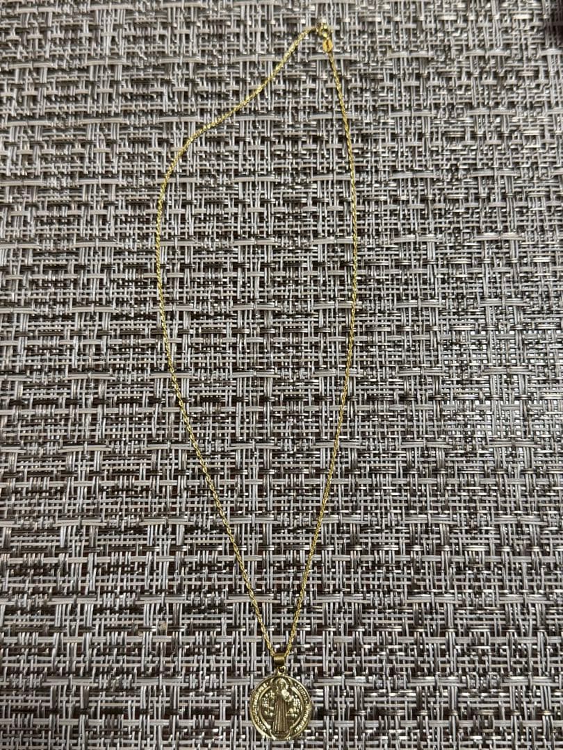 K18 St. Benedictゴールドメダル型ネックレス!