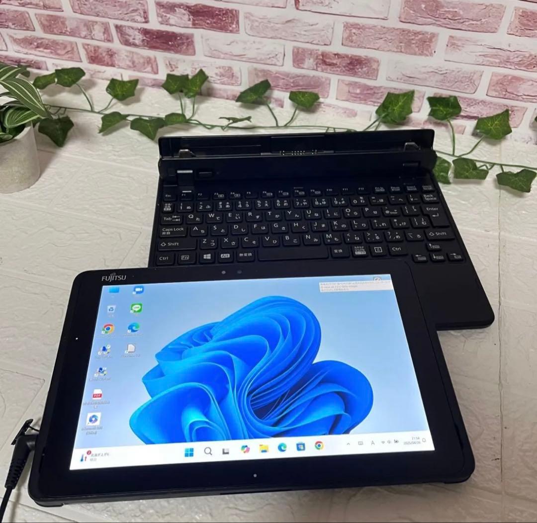 ★タブレット中古富士通SSD128GB★Q509/VE カメラ ノートPC228