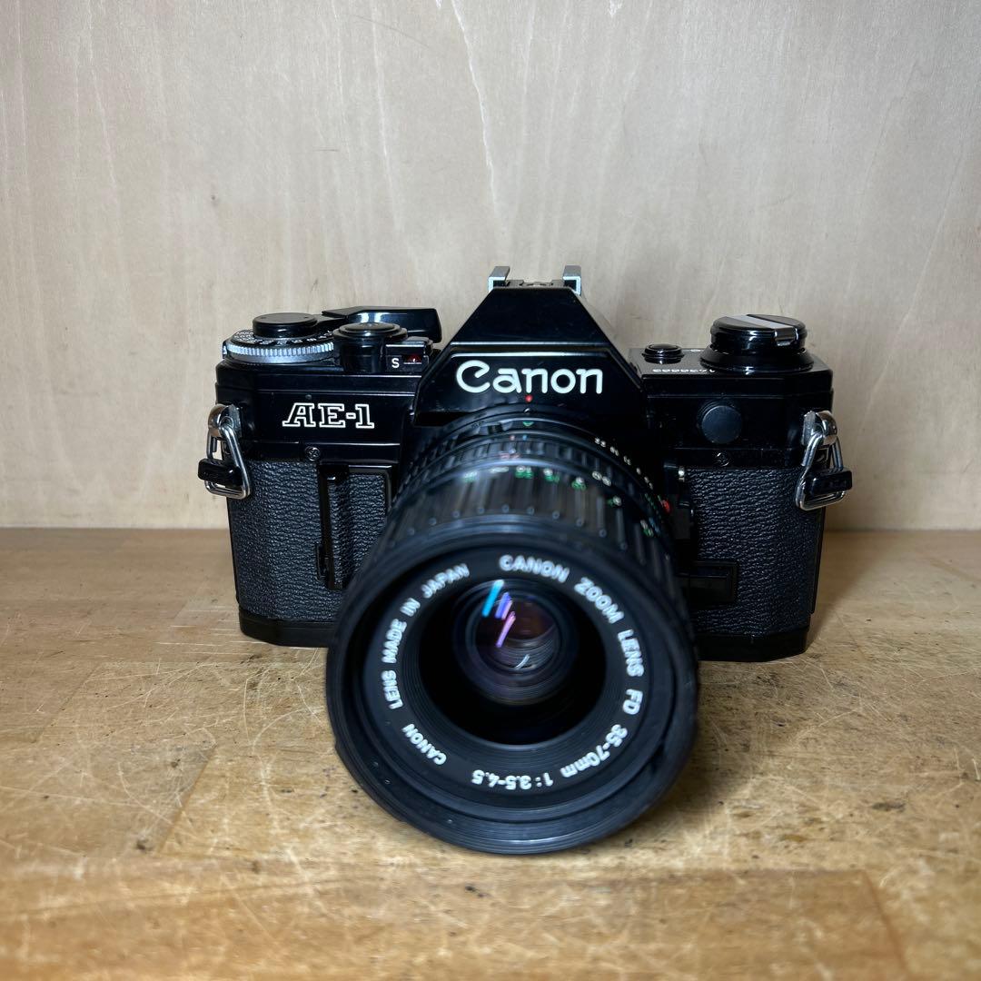 Canon AE-1ブラック+FD 35-70 f3.5-4.5 完動美品