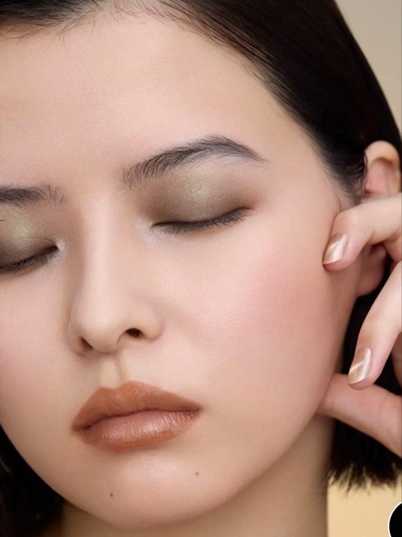 最終お値引き！アディクション　2025ホリデー限定！アイ＆ブラッシュパレット