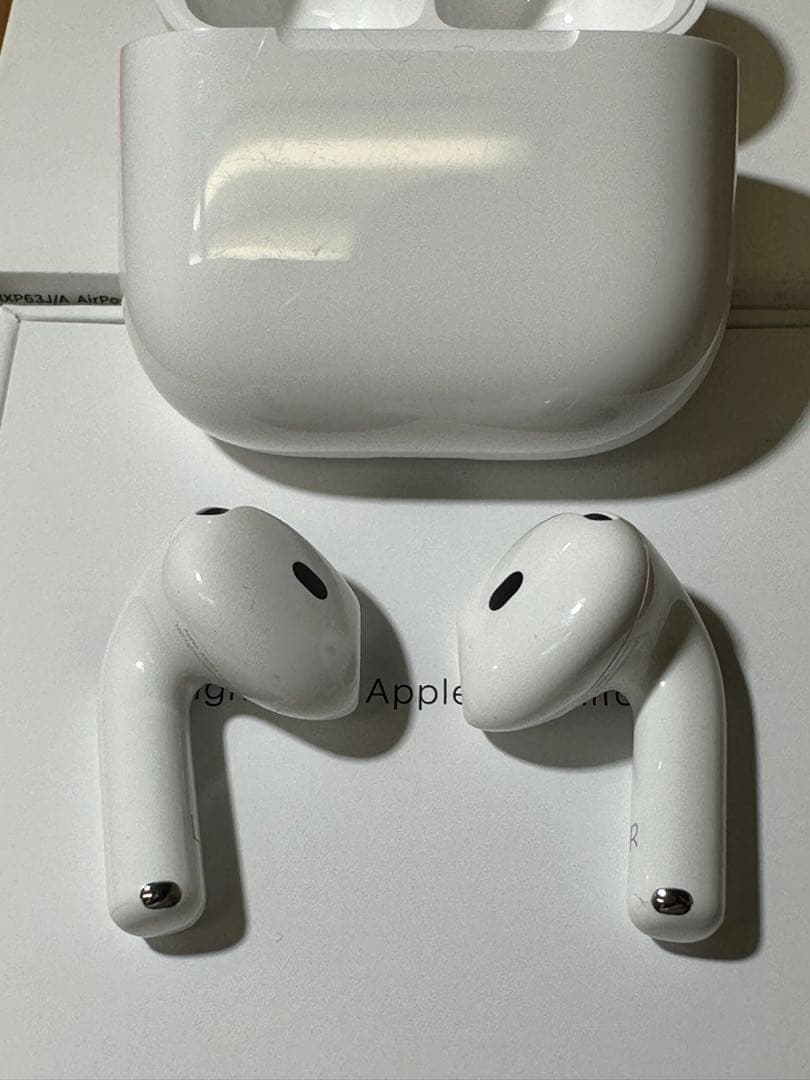 【美品】 AirPods 4 ANC非搭載 MXP63J/A Y431D