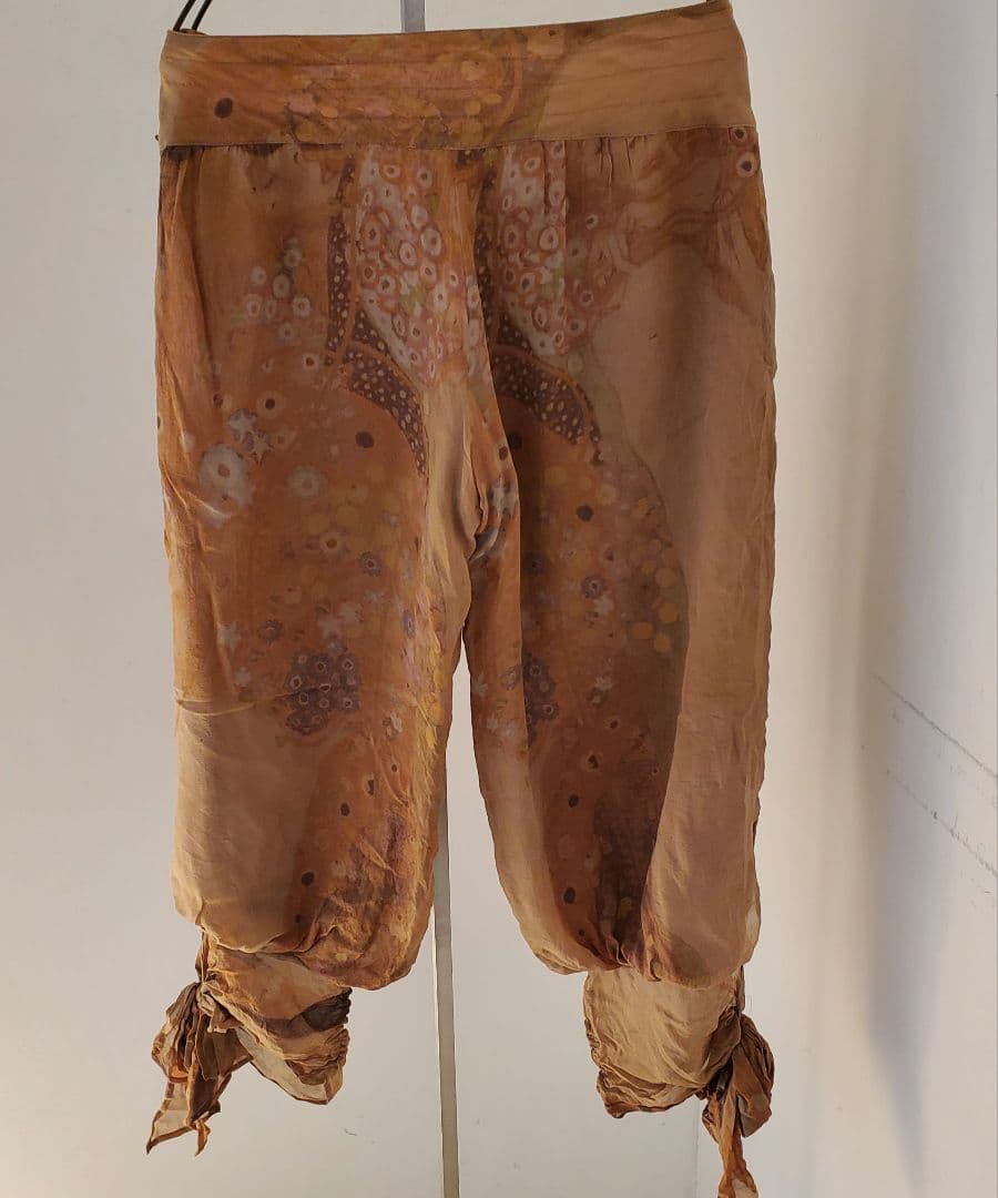 share spirit サルエルパンツ ベージュ