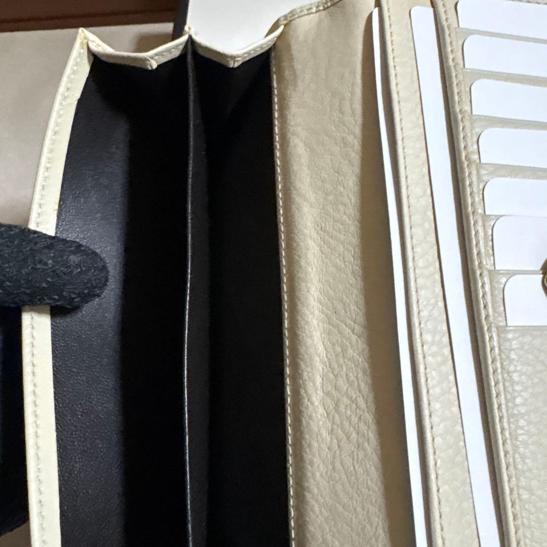 GUCCI グッチ GGシマレザー アイボリー　Ｗホックタイプ　保存袋・箱付き